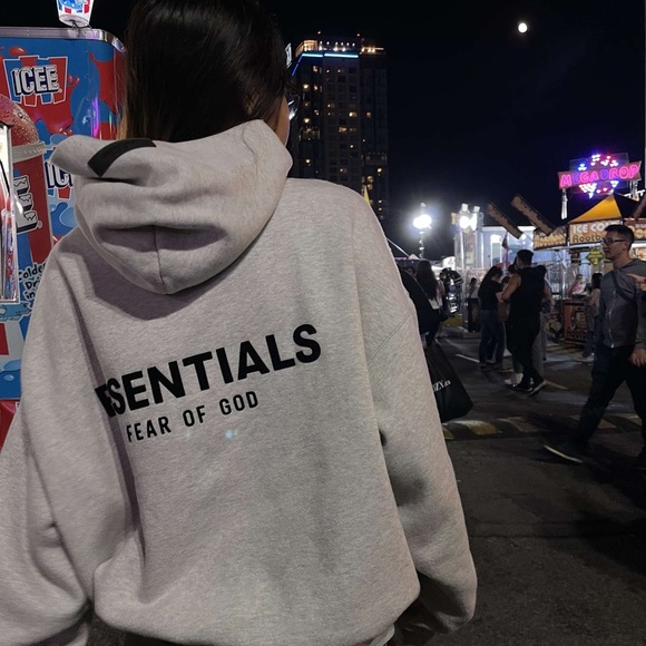 Meet your Posher, Jessica - Picture 1 of 1